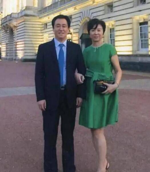 亚洲免费精品视频