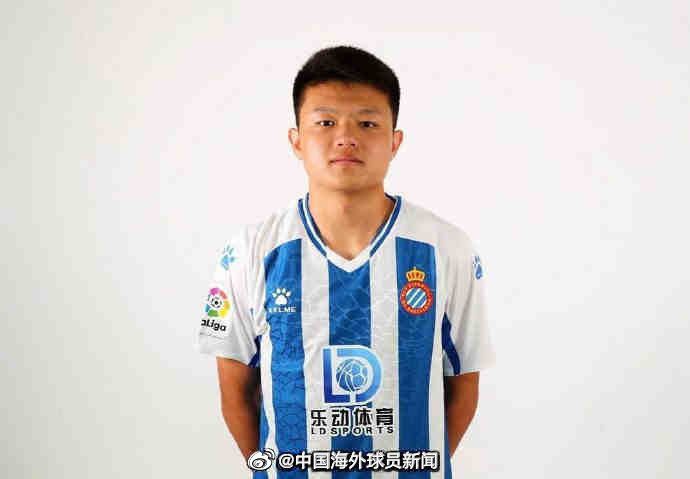 公交车老师屁股迎合我摩擦